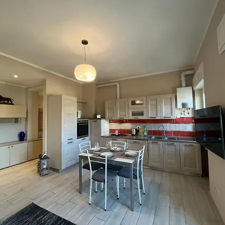 Appartement Garibaldi 46 *